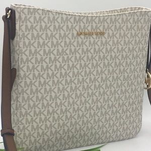 Michael Kors LG MESSENGER Crossbody VANILLA